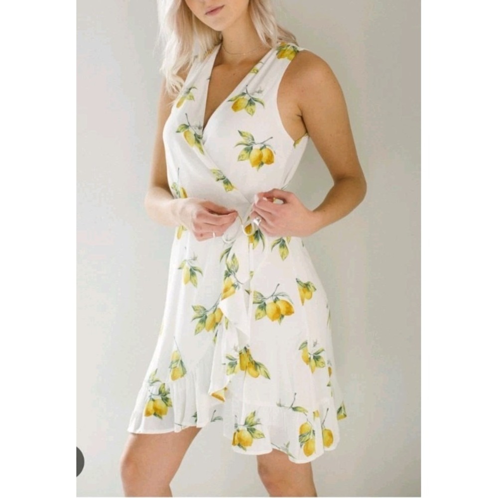 NWT Rails Madison Wrap Dress Women Sz S in White Lemon Print Ruffle Hem